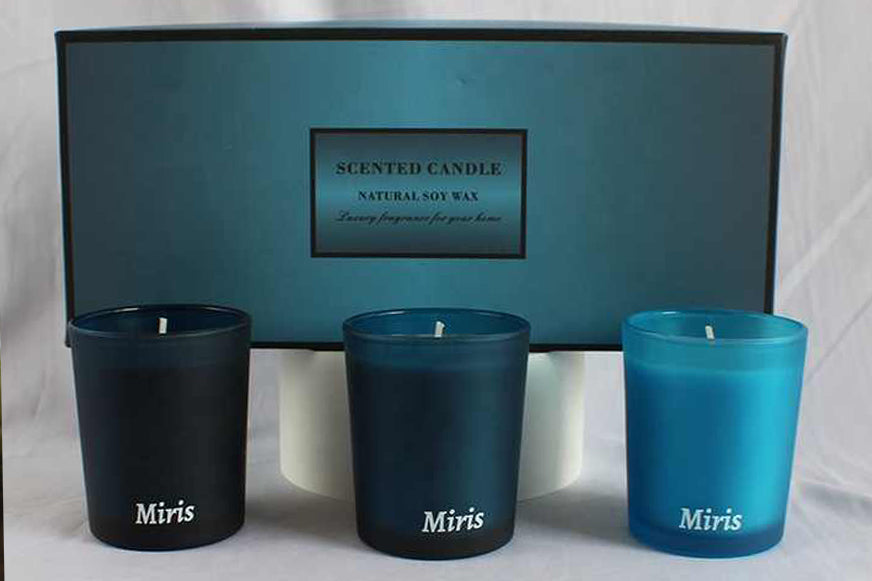 Private label candles Dubai - elegant set of three scented candles in blue hues, perfect for corporate gifts or starting your own candle brand in UAE